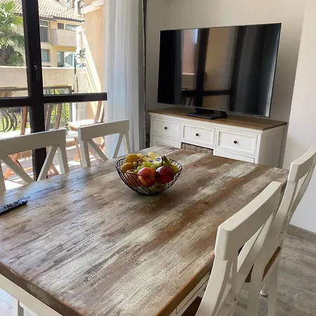 Sea Garden Apartment, Excellent Location With Free Parking Apartment Burgas